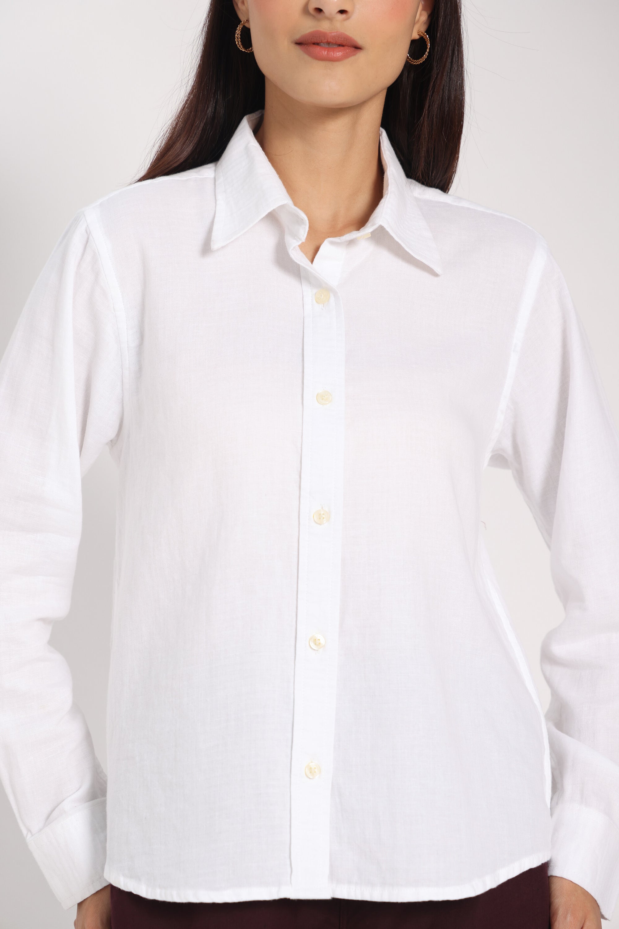 The Swiss Account White Linen Shirt